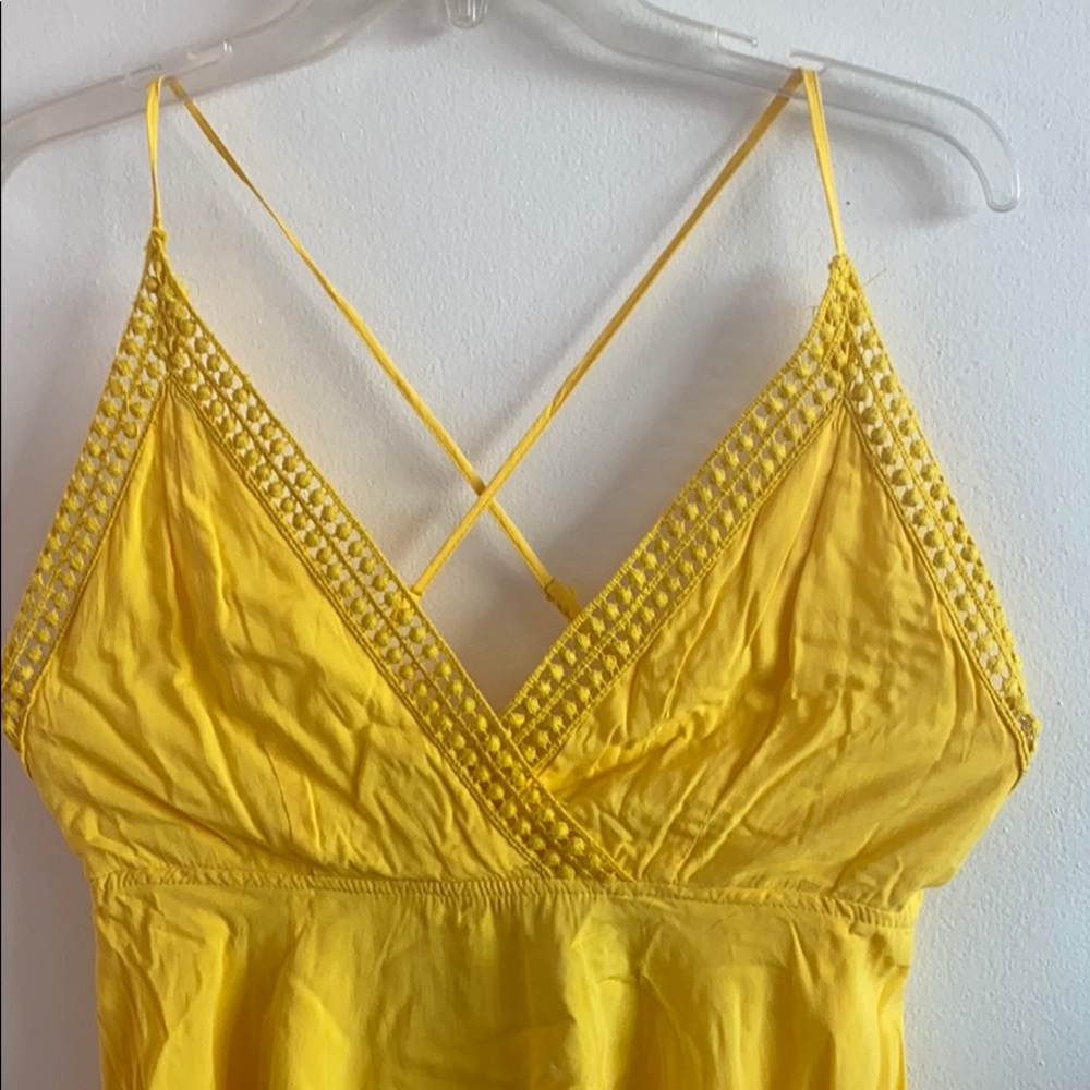 Yellow Dress - Picture 1 of 4